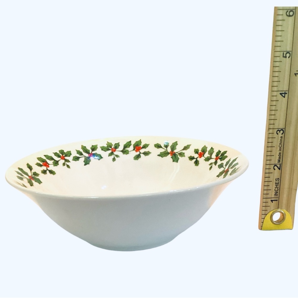 Royal Norfolk Holly Berry White Soup Cereal Bowl 7” - Picture 3 of 5